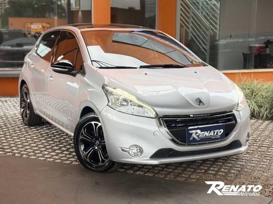 PEUGEOT 208 1.6 GRIFFE 16V FLEX 4P AUTOMÁTICO PEUGEOT 208 1.6 GRIFFE 16V FLEX 4P AUTOMÁTICO